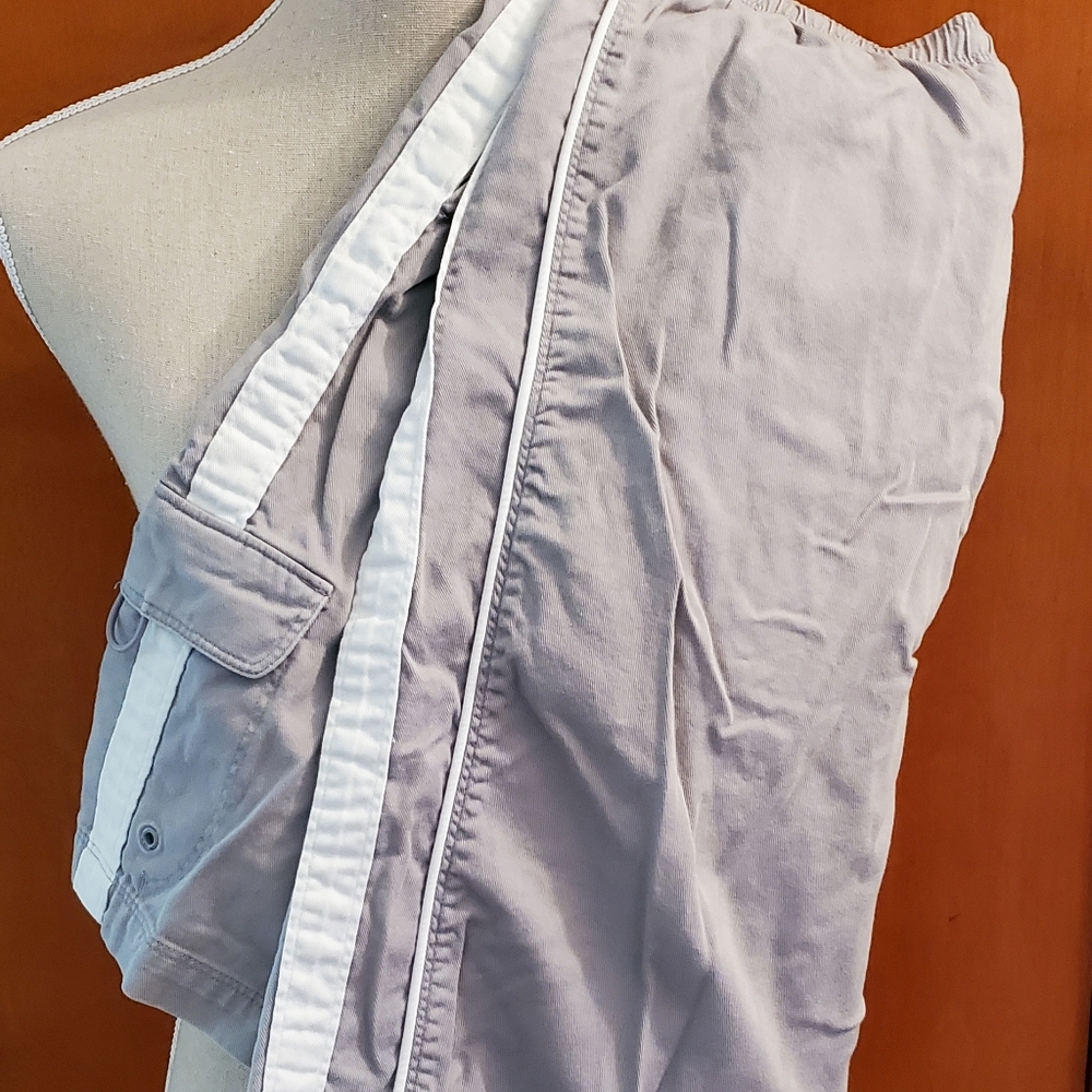Mens Light Grey Nike Cargo Shorts size XL